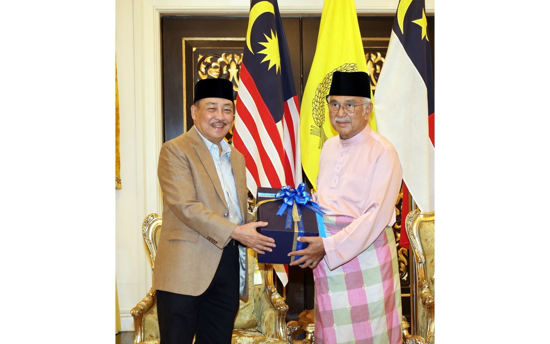 Sabah Chief Minister Visits Melaka Governor to Strengthen Interstate Relations