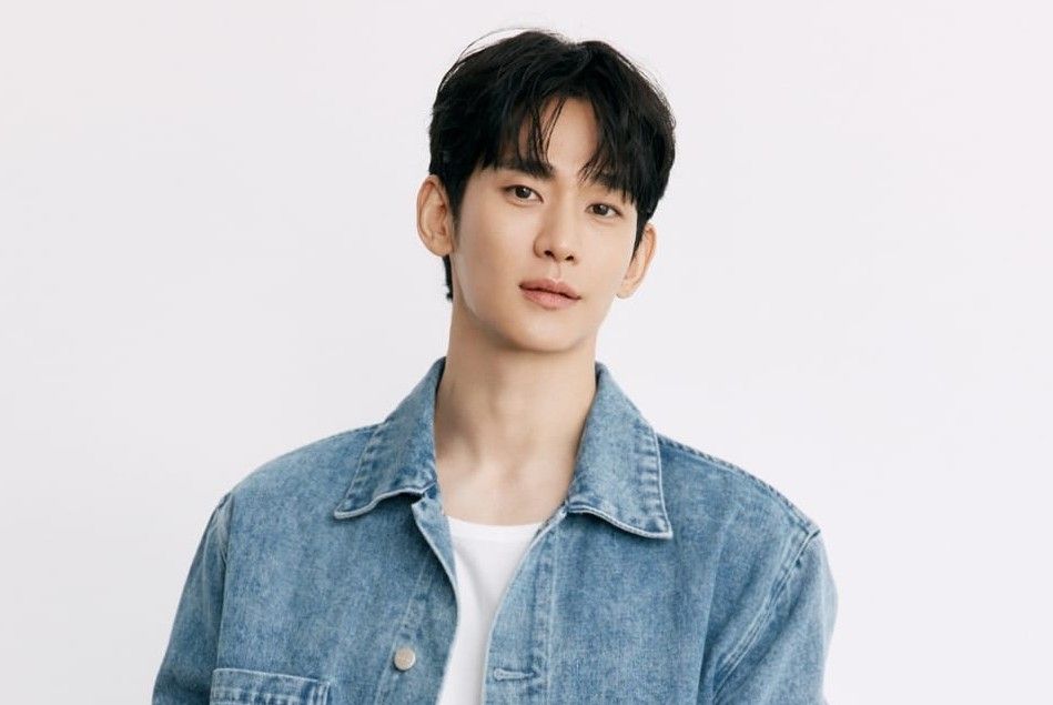Kim Soo-hyun Marks Comeback With Bench Campaign After Year-Long Hiatus