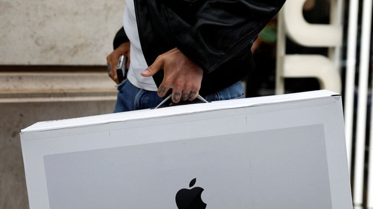 Apple Dethrones Nvidia as World's Most Valuable Company Amid Shifting AI Investor Sentiment