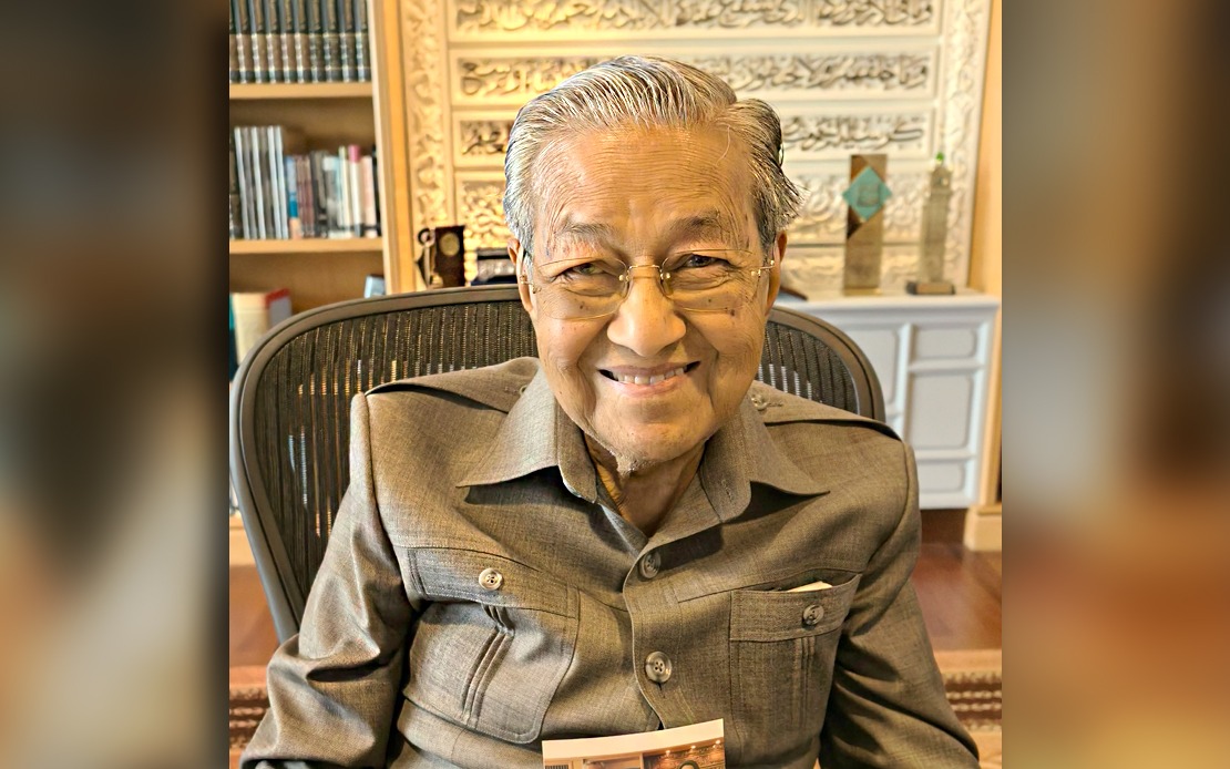 Senior Cabinet Ministers Mark Dr Mahathir's 101st Birthday with Warm Wishes