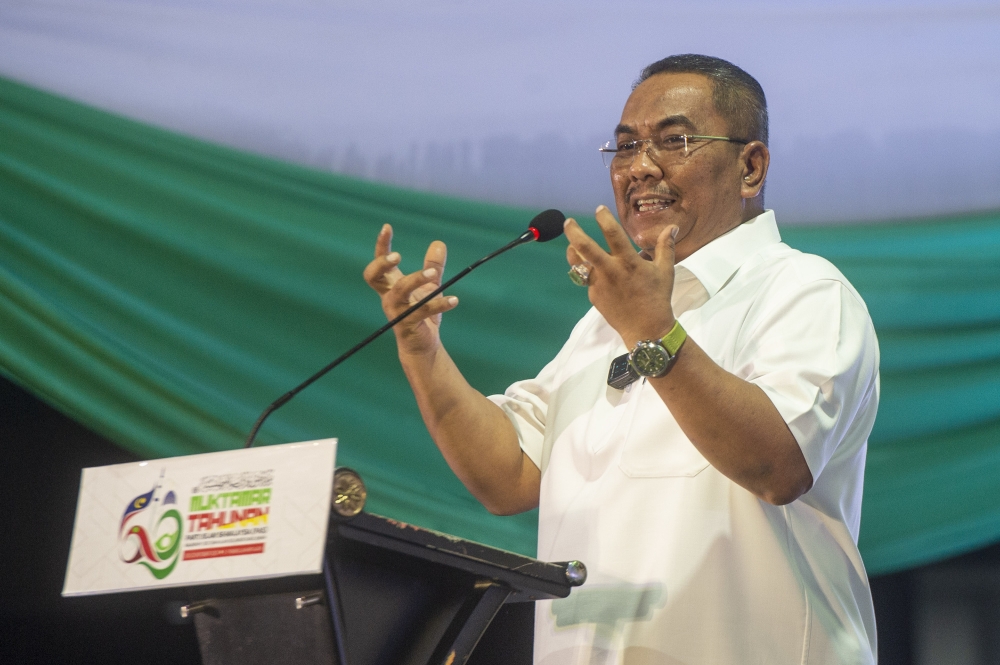 Ahmad Zahid cautions Sanusi against raising racial and religious tensions in Negeri Sembilan campaign