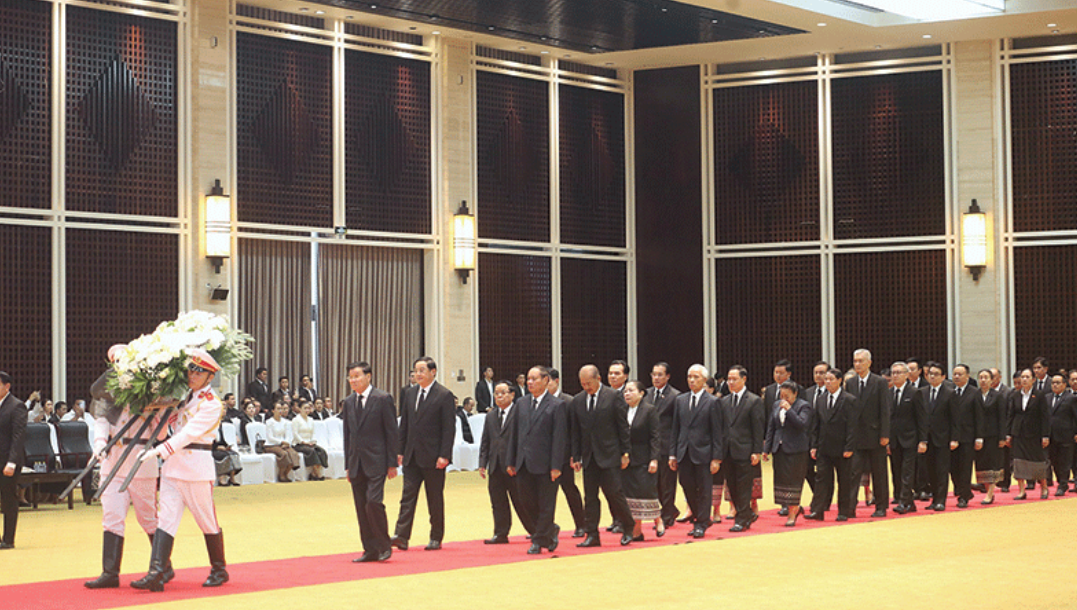 Lao leaders bid farewell to National Assembly President Xaysomphone Phomvihane