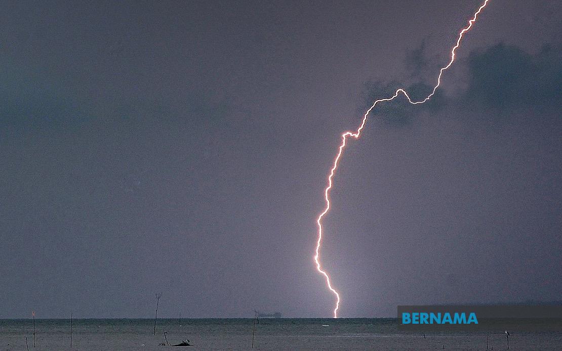 Eight States Face Thunderstorm and Heavy Rain Until Evening