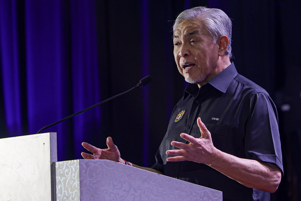 Ministry Officers Allegedly Pressured to Attend BN Events During State Elections, Zahid Claims