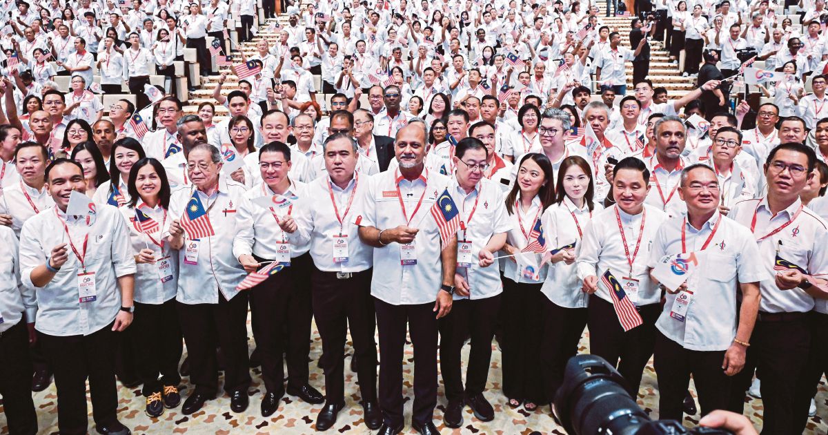 DAP Sets Year-End Deadline for Anwar on AG-PP Split and PM Term Limits