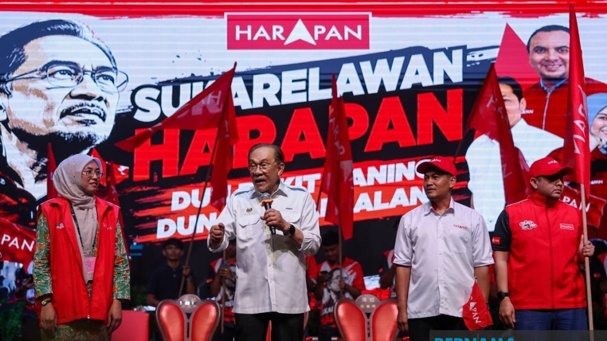 Youth Must Reject Divisive Politics and Choose Leaders for Real Change, Says Anwar