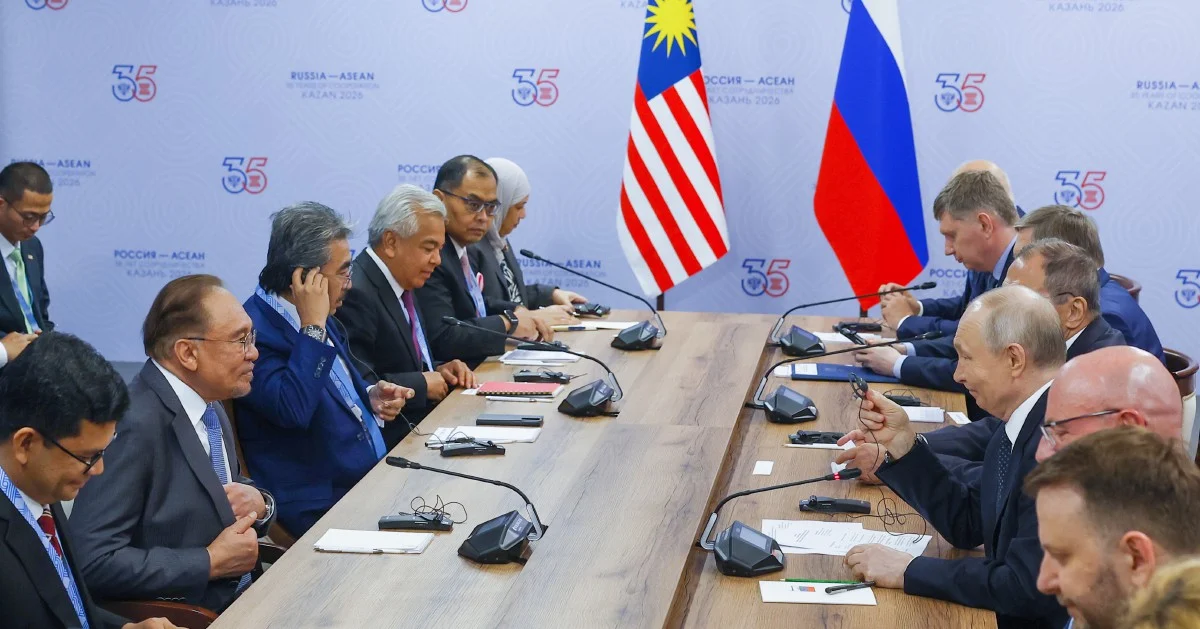 Anwar Thanks Putin for Supporting Malaysia-Russia Energy Partnership Through Petronas