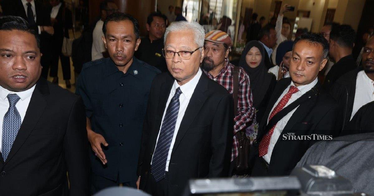 Ismail Sabri Leaves Court After Son Posts RM300,000 Bail