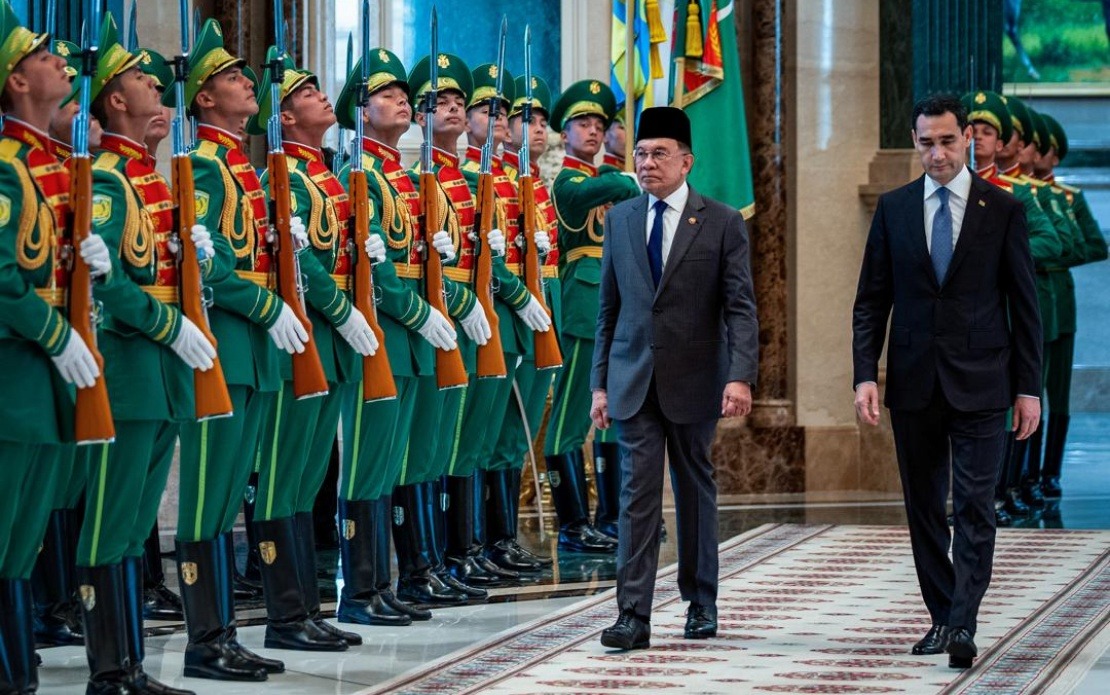 PM Anwar Receives Full State Honours on Historic Turkmenistan Visit