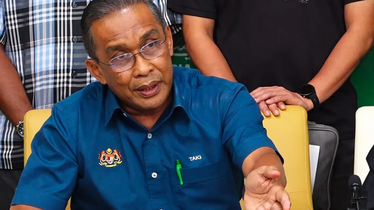 Hamzah Zaman Returns as Opposition Leader After Perikatan Nasional MPs Pledge Support