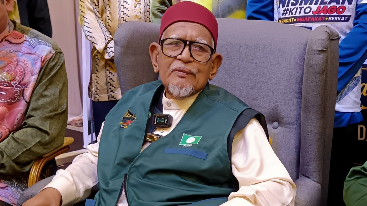 Hadi Rejects Muhyiddin's 'Toxic PN' Charge, Blames Bersatu for Coalition Woes
