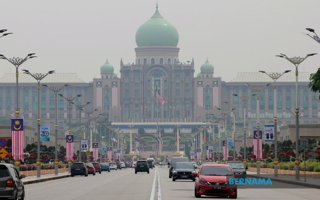 PM Anwar To Discuss Haze Crisis With Brunei Sultan During State Visit