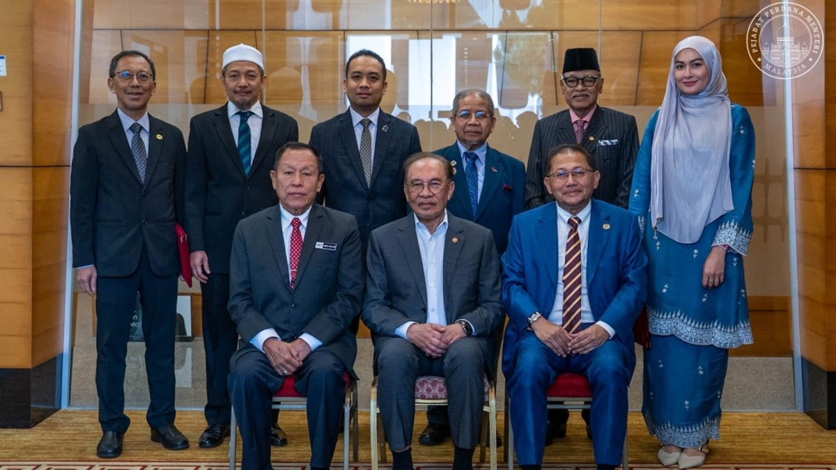 Corruption Fight Demands Unity Across Institutions, Says PM Anwar