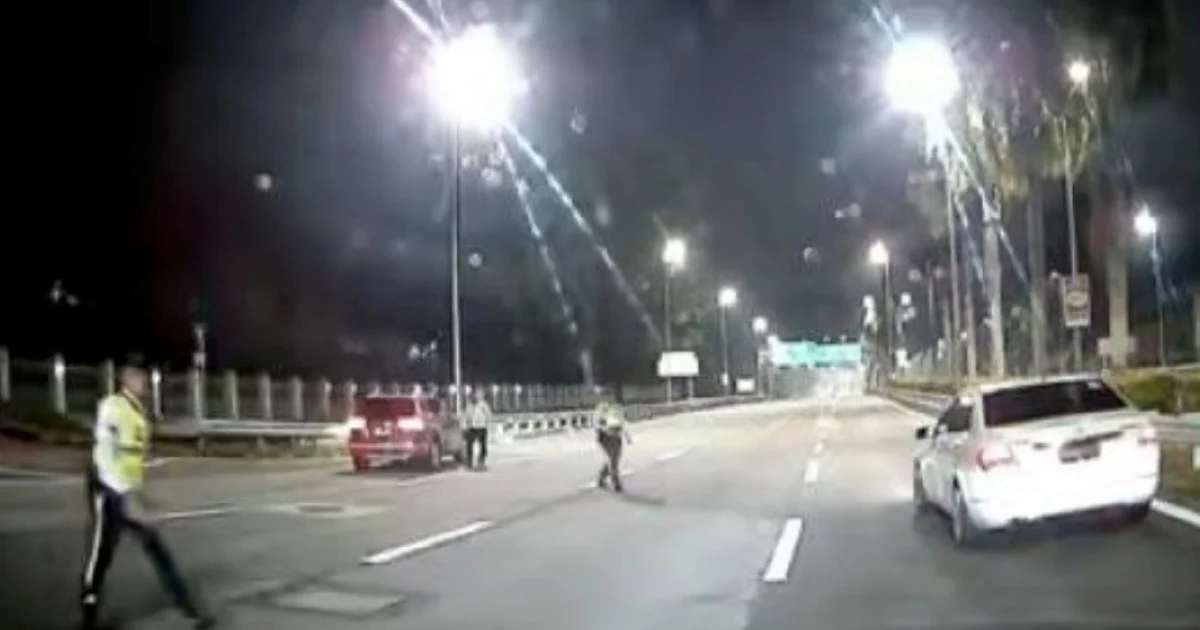 Mercedes driver detained following viral Sprint Expressway roadblock incident