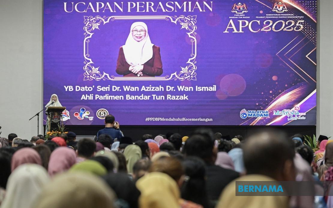 Nation's Strength Rests On Developing Ethical, Knowledgeable Citizens, Says Dr Wan Azizah