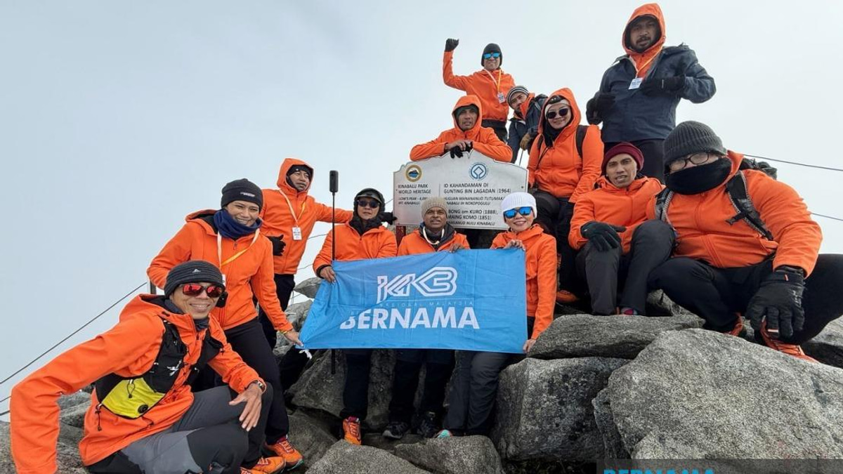 Bernama Staff Scale Mount Kinabalu in Historic HAWANA 2026 Expedition