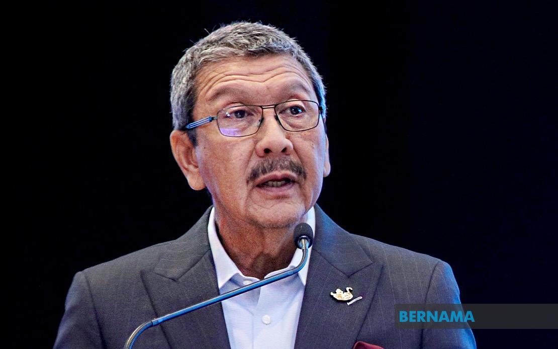Women Civil Servants Summit Mount Kinabalu to Build Resilience and Unity