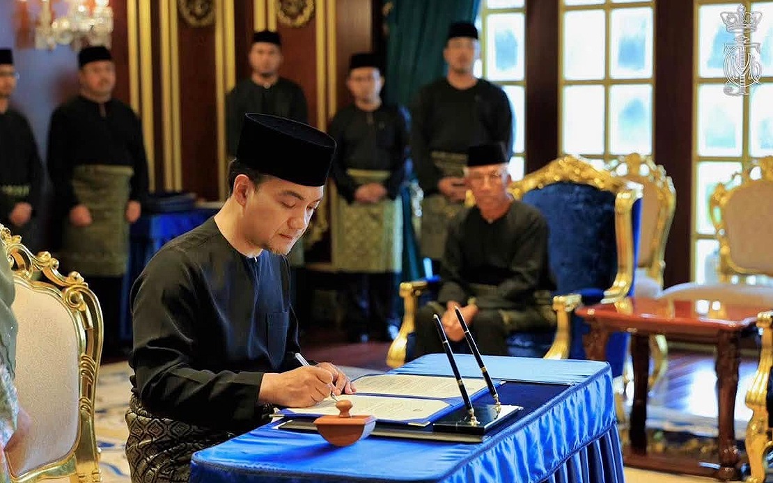 Onn Hafiz Embarks on Second Term as Johor Leader, Inheriting Political Dynasty's Mantle
