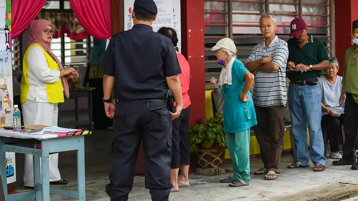Bersatu voters may gravitate towards PH as backlash against PAS, analyst suggests