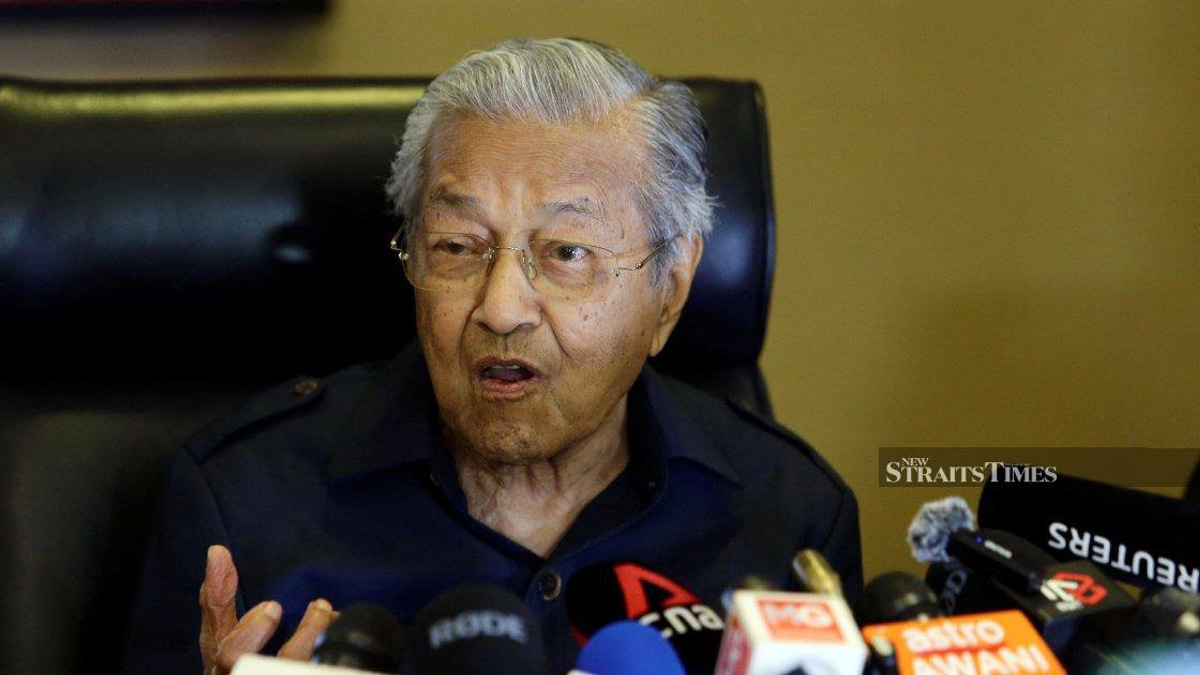 High Court to receive health update on Dr Mahathir's RM150 million defamation case against Anwar