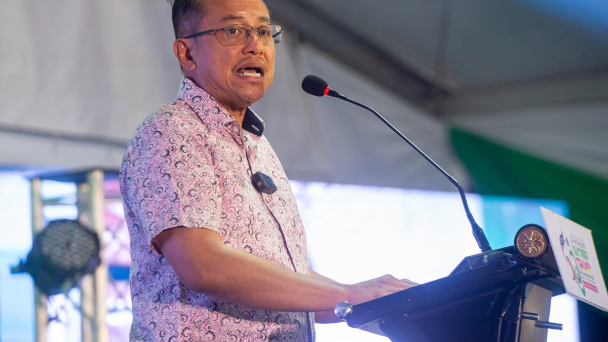 Samsuri Defends PAS-BN Coalition Talks, Claims Full Party Approval