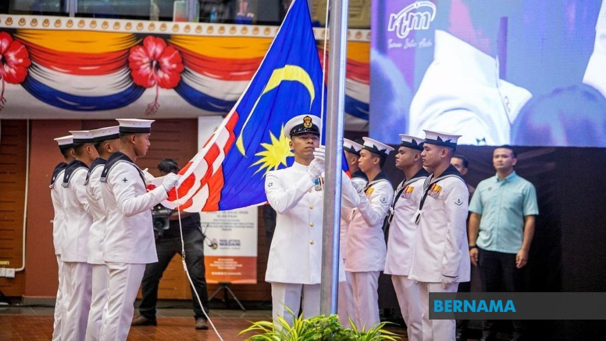 Jalur Gemilang Raising Ceremony Marks Return After Two-Year Gap, Launches 2026 National Month Campaign