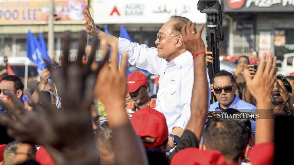 Anwar Makes Case for Change: PH Seeks Johor Mandate Amid Governance Questions