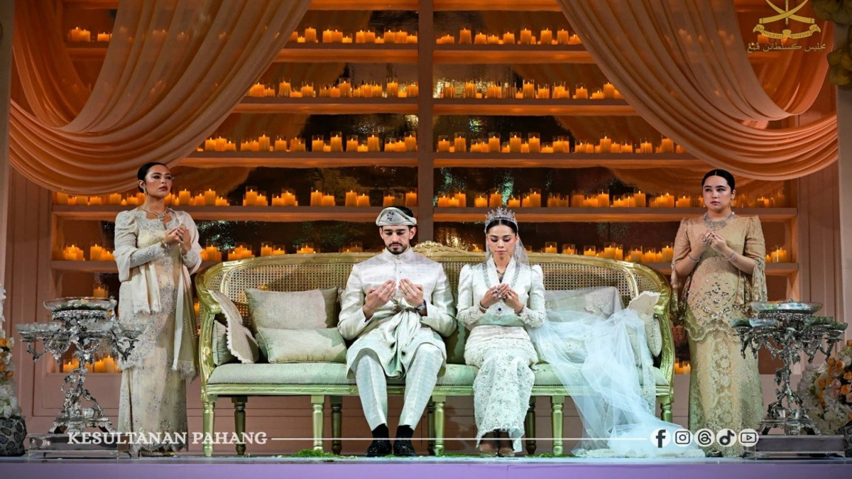 Pahang Sultan Graces Daughter's Wedding Reception in Kuala Lumpur
