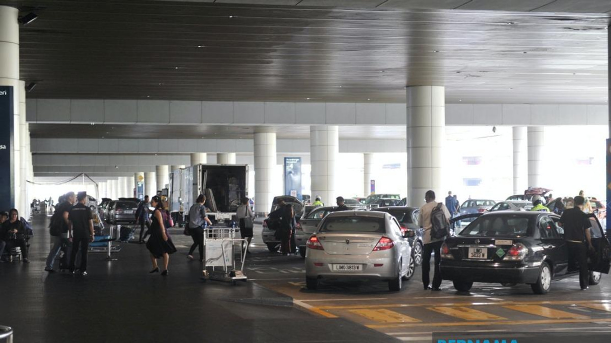 JPJ Bolsters KLIA Enforcement To Combat Illegal Airport Taxi Touts