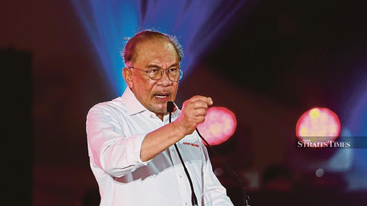 Anwar Calls on Negri Sembilan Voters to Re-elect PH for Uninterrupted Development