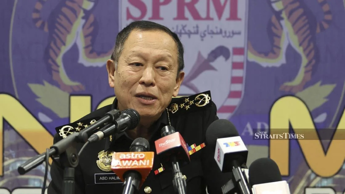 MACC Reaffirms Ongoing Pursuit of Jho Low Despite His International Flight Status
