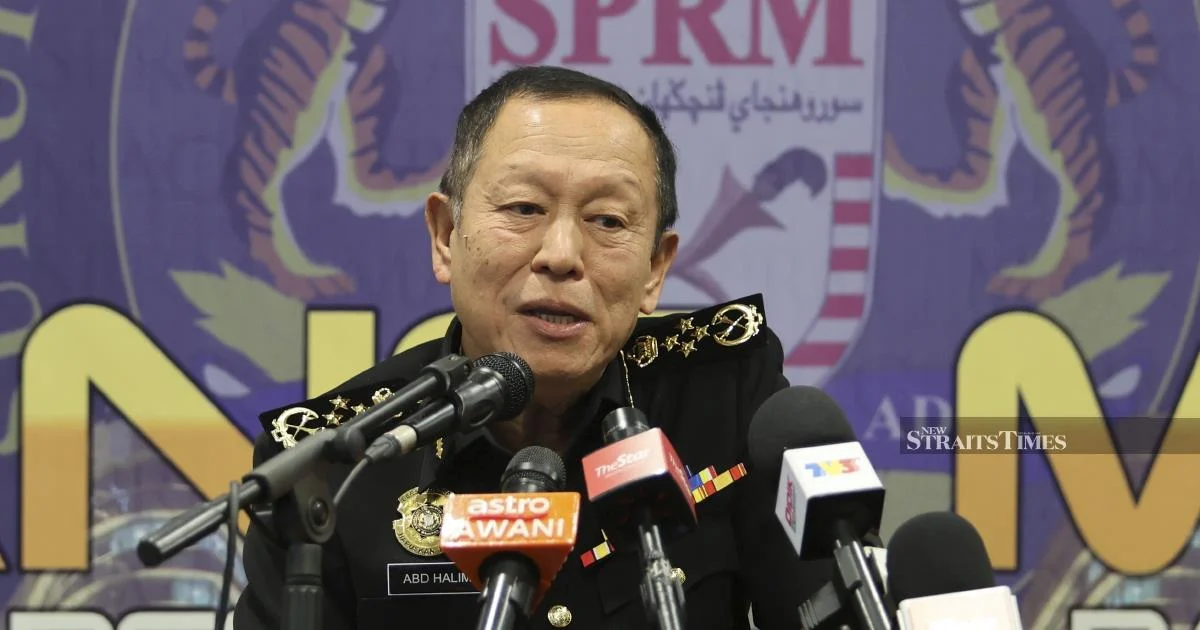MACC Reaffirms Ongoing Pursuit of Jho Low Despite His International Flight Status