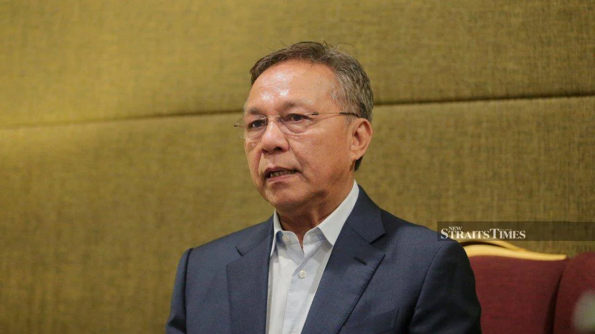 Former Johor MB Hasni Mohammad Dropped from State Poll Slate, Sparking Parliamentary Speculation