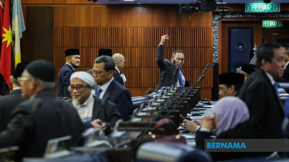 Opposition Boycott of Tabung Haji Debate Weakens Parliamentary Oversight, Say Experts