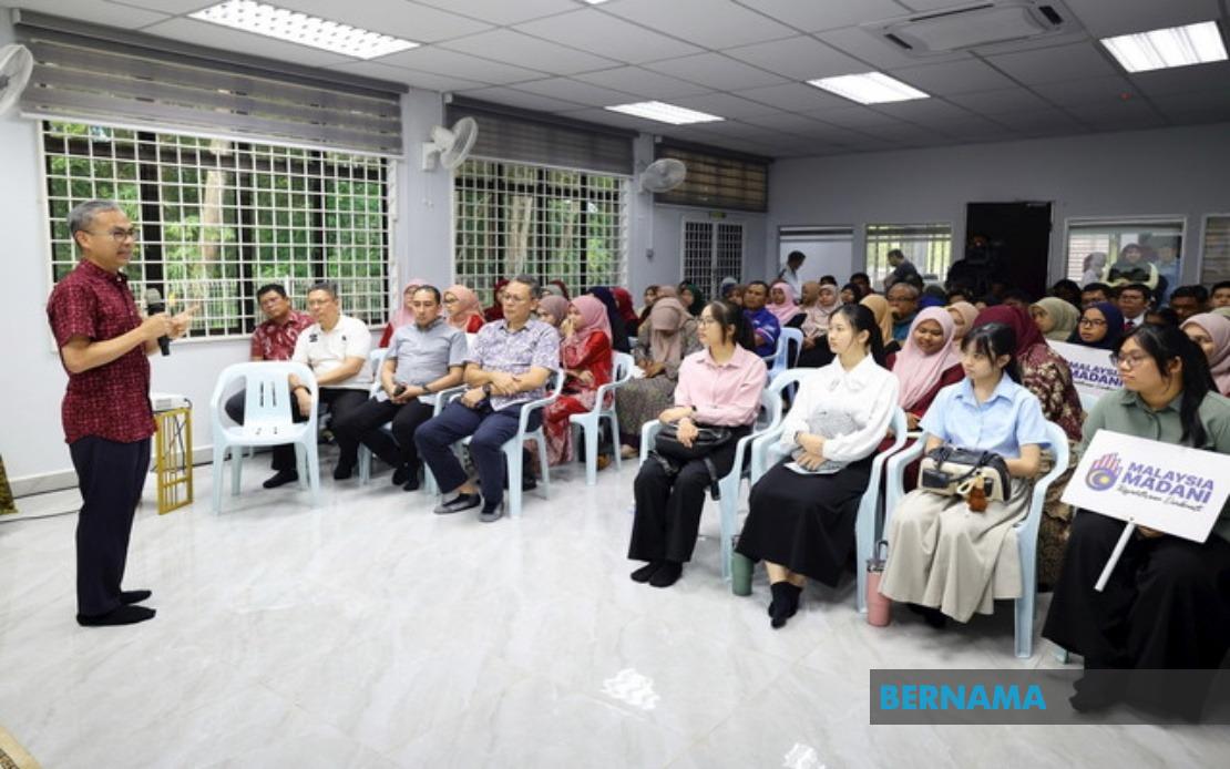 Malaysia Must Invest in Youth Patriotism and Digital Citizenship, Says Communications Minister