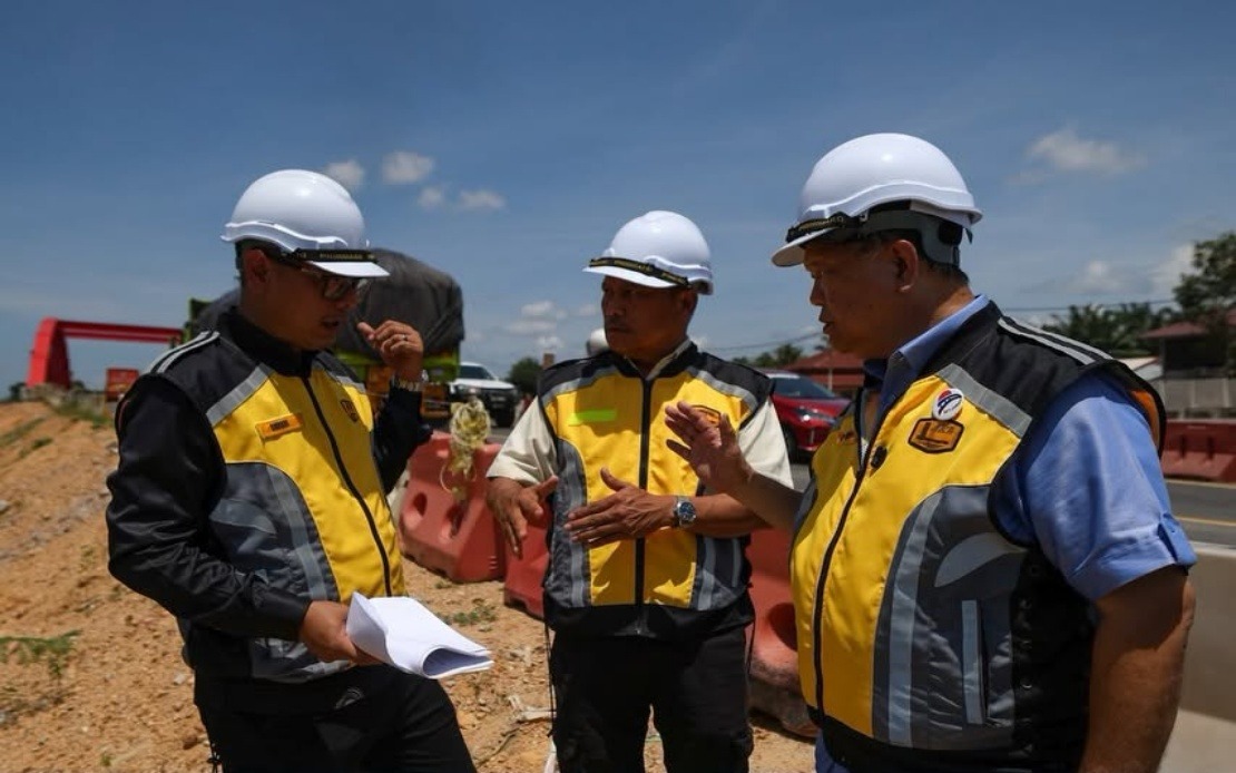 Works Minister Demands Acceleration of Delayed Sungai Durian Bridge Project in Kuala Krai