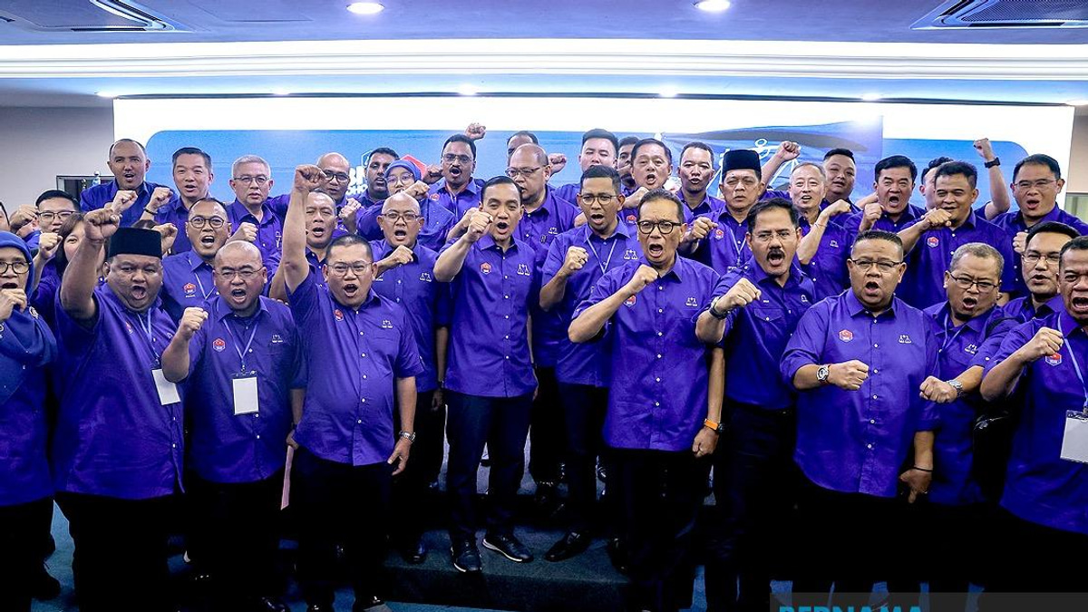 Johor BN Names 56 Candidates for State Election, Adham Baba Returns to Pasir Raja