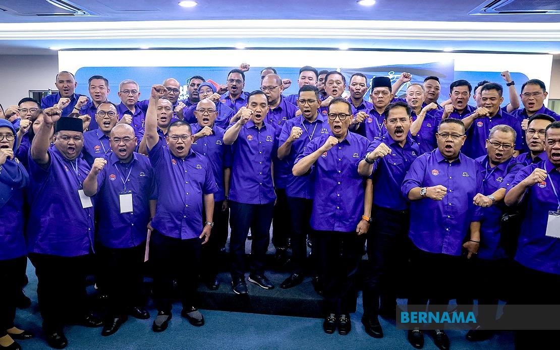 Johor BN Names 56 Candidates for State Election, Adham Baba Returns to Pasir Raja