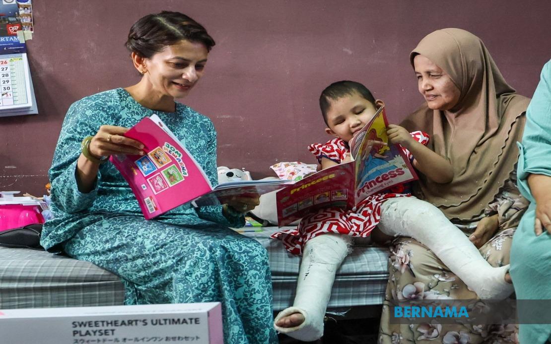 Young Crash Survivor Aulia Sofia Shows Steady Recovery Following Royal Visit