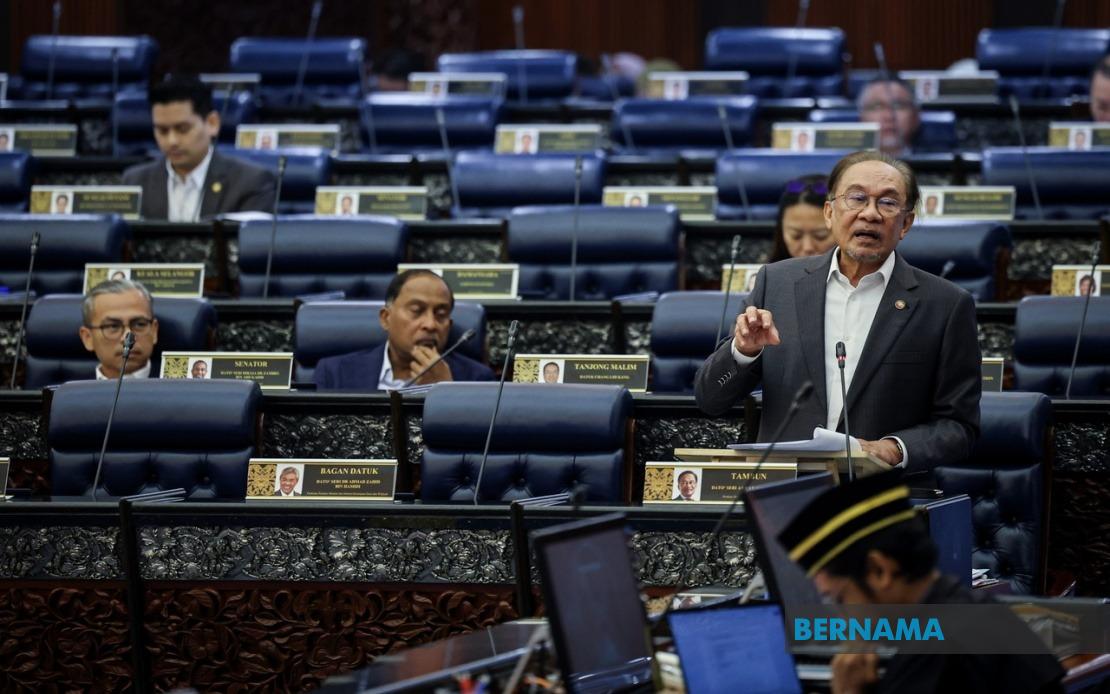 Anwar Clarifies Johor Election Remarks Were Personal View, Not EC Interference