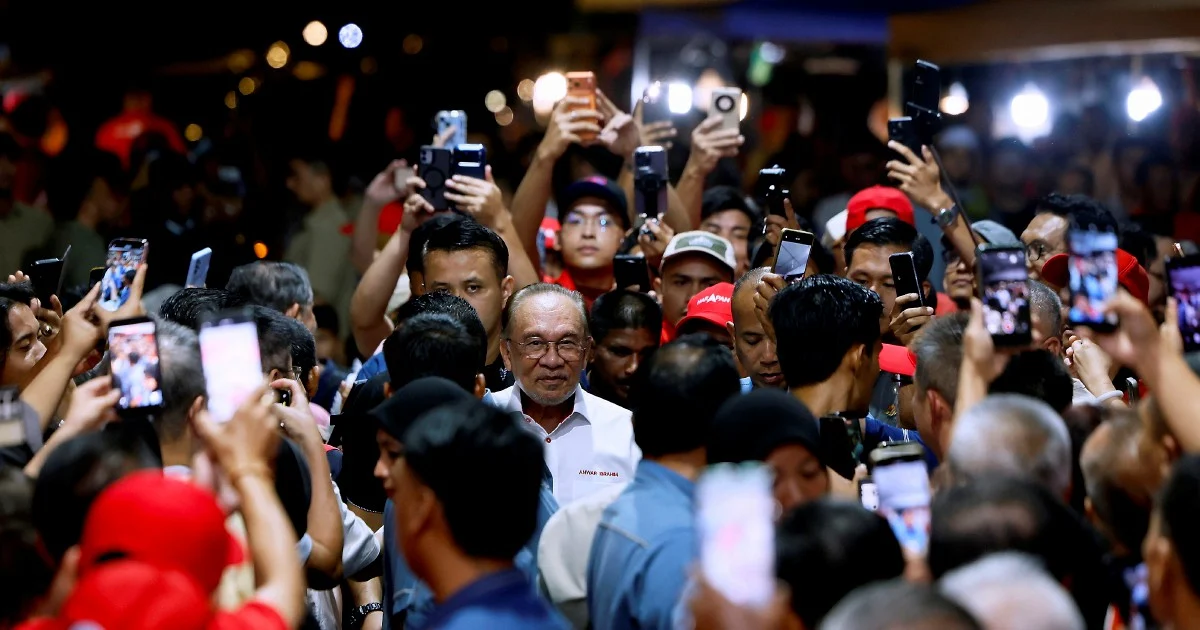 Anwar Declares End to Crony Politics and Systemic Plunder