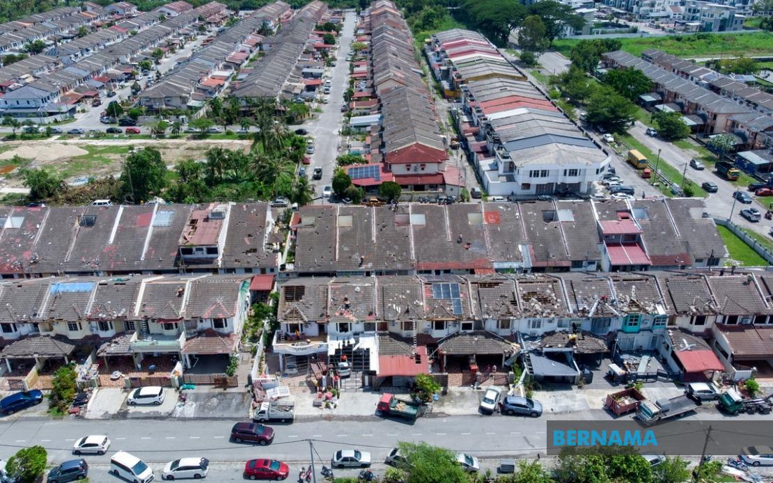 Police Seal Off Storm-Damaged Bercham Areas as Authorities Crack Down on Looting