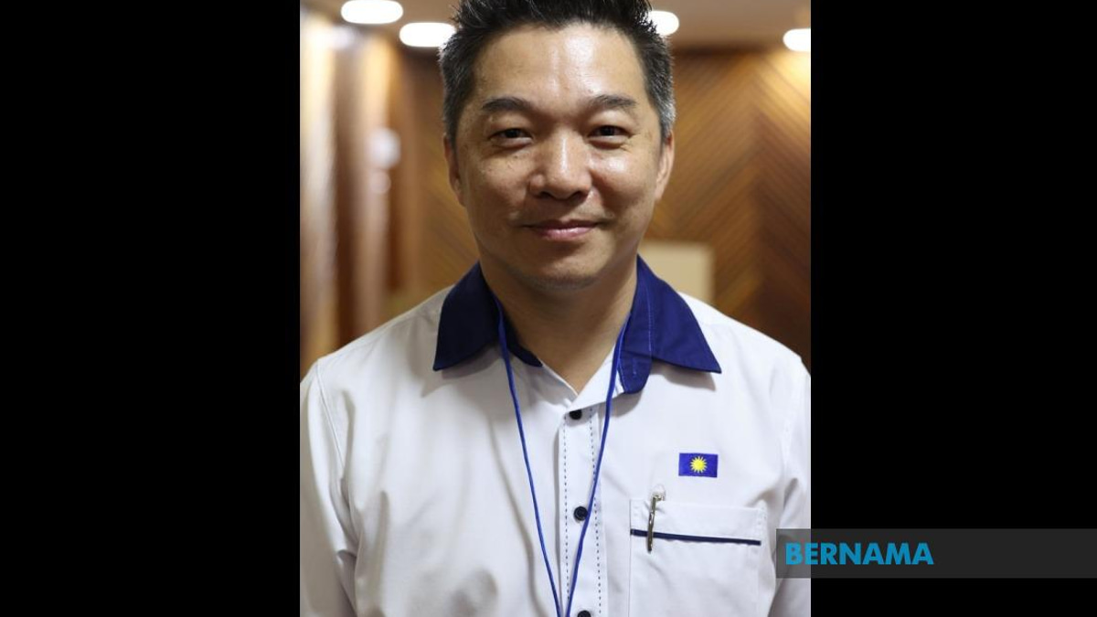Bong Seng Heng Leans on Council Track Record to Capture Stulang Seat