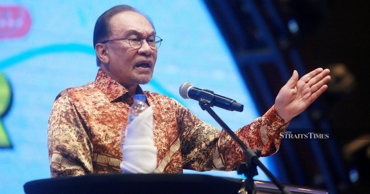 Anwar Insists Tabung Haji and Felda Probes Are Impartial, Not Politically Motivated