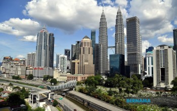 Malaysia's Government Committed to Honouring All Debt Obligations, Finance Minister Assures