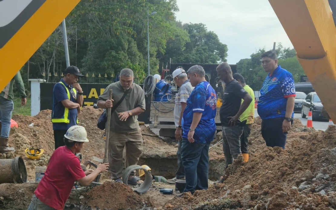 Melaka to Build Temporary Water Tank at Kem Terendak as Pipe Burst Crisis Deepens