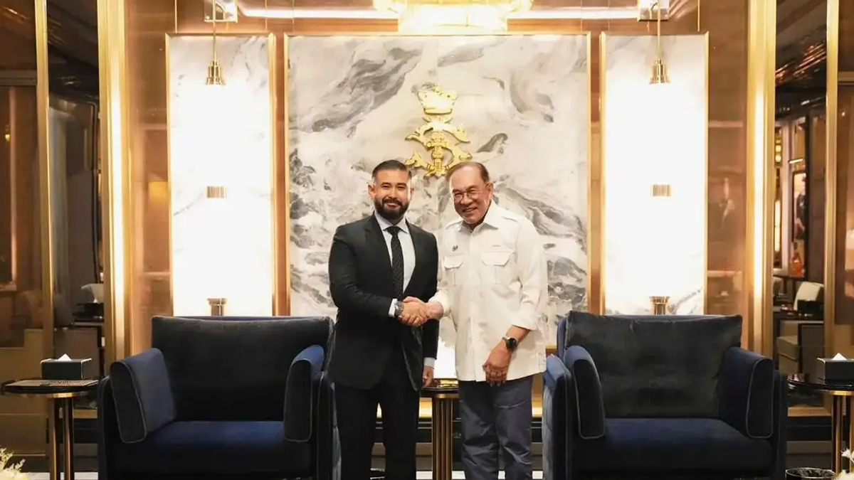 Anwar and Johor Regent Commit to Strengthening State-Federal Relations