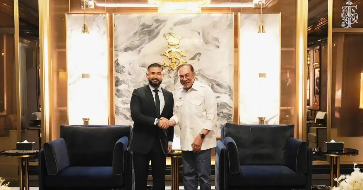 Anwar and Johor Regent Commit to Strengthening State-Federal Relations