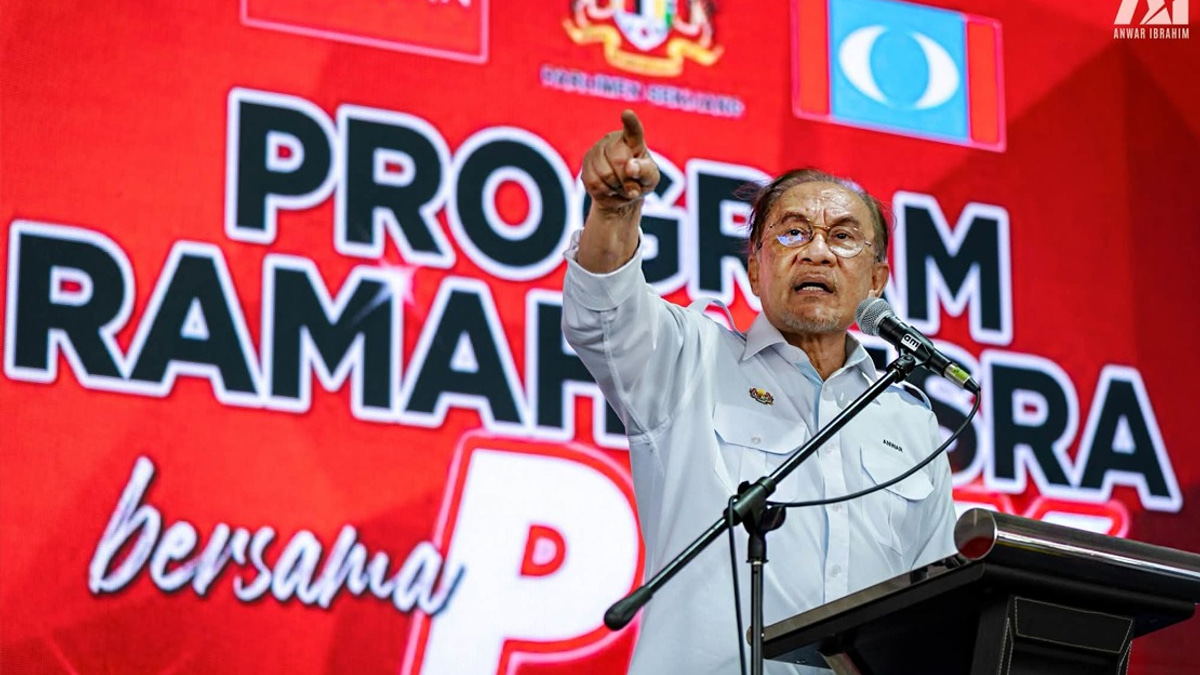 Anwar to Raise Malaysian Durian Crisis with Chinese Premier Li Qiang