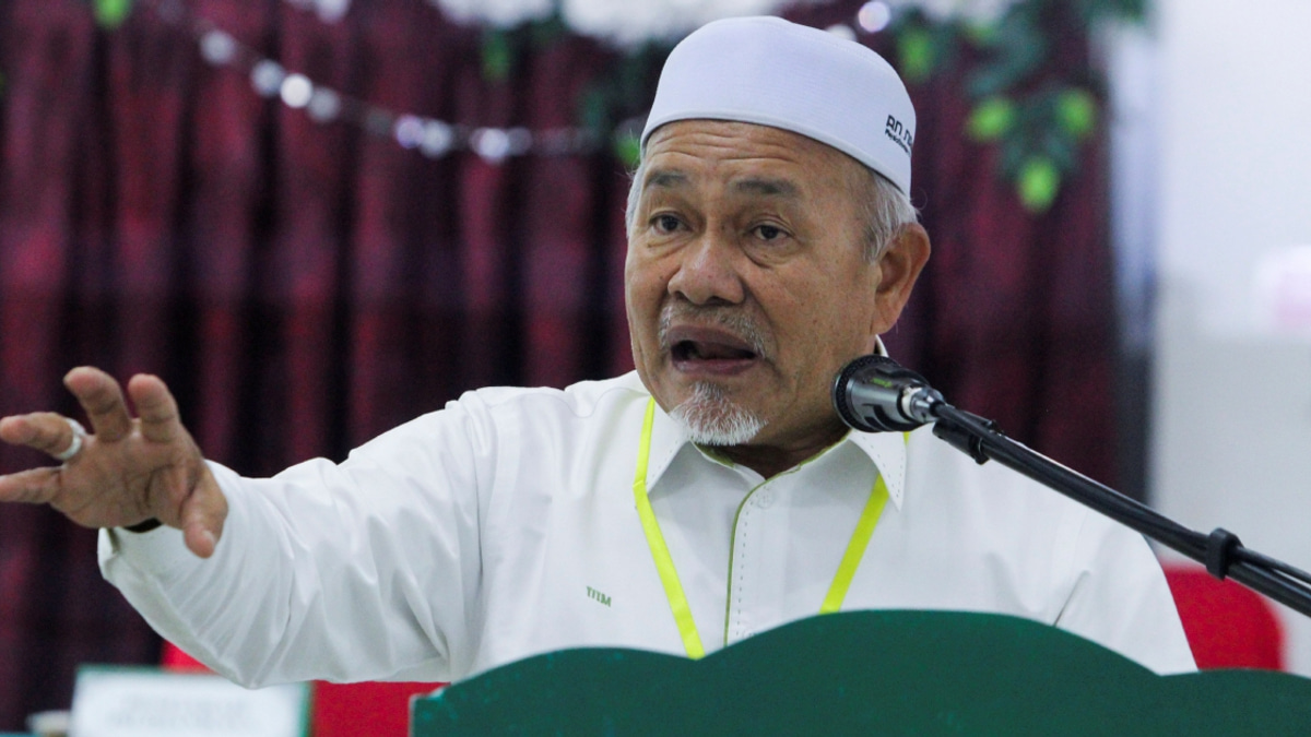 PAS Deputy President Steps Back from Anwar Defamation Case, Delegates to Legal Team